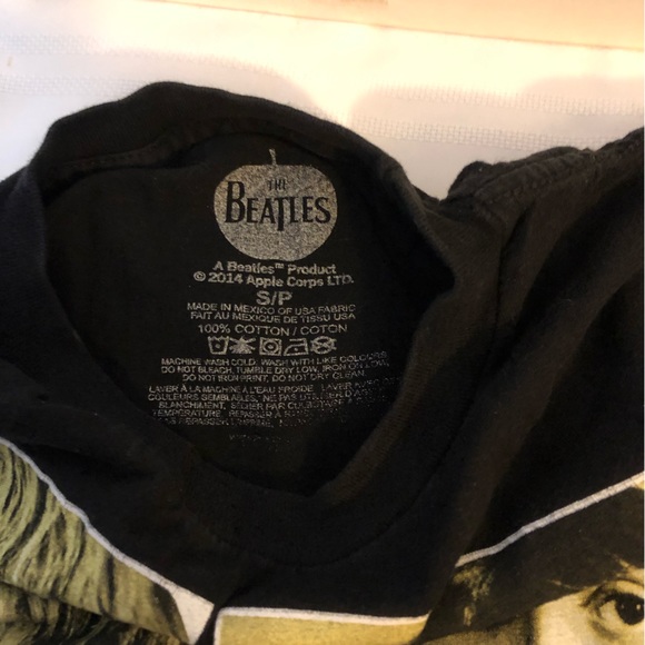 A Beatles Product tshirt - Picture 2 of 3